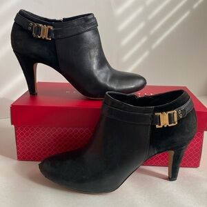 Vincent Camuto shoe bootie, shootie, black, side zipper, size 7, 3” heel
